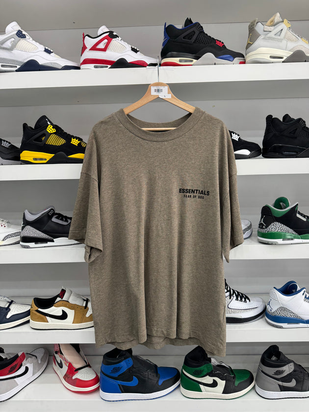 (USED) Essentials T-Shirt Taupe