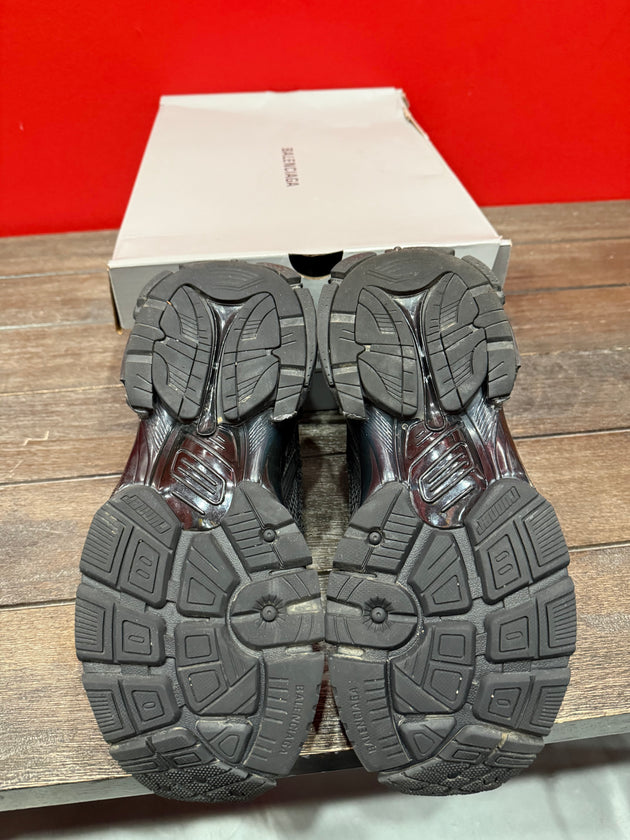 (USED) Balenciaga Runner Sneaker Black Matte - Sz 9