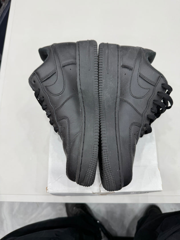 (USED) Nike Air Force 1 Low Supreme Black - Sz 6.5